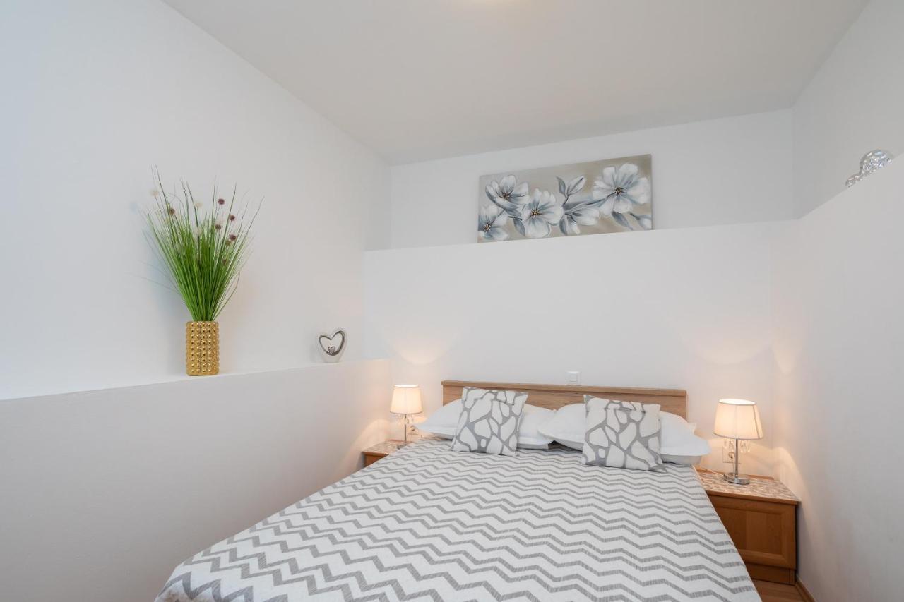 Fba Family Beach Apartments โอมิช ภายนอก รูปภาพ