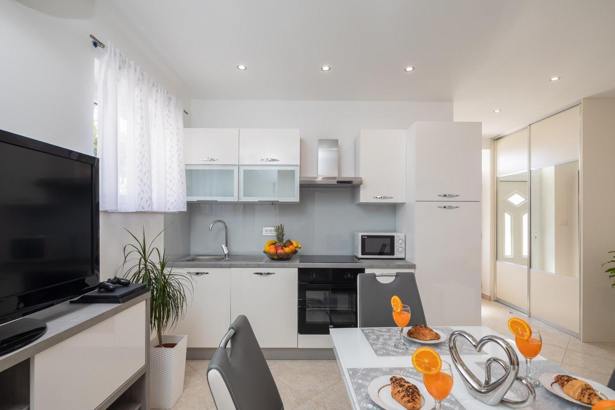 Fba Family Beach Apartments โอมิช ห้อง รูปภาพ