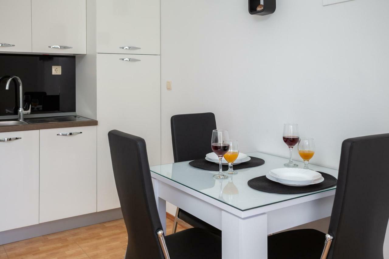 Fba Family Beach Apartments โอมิช ภายนอก รูปภาพ